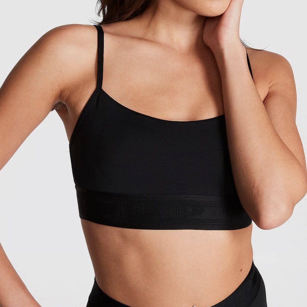PINK Victoria’s Secret Ultimate Scoop Sports Bra